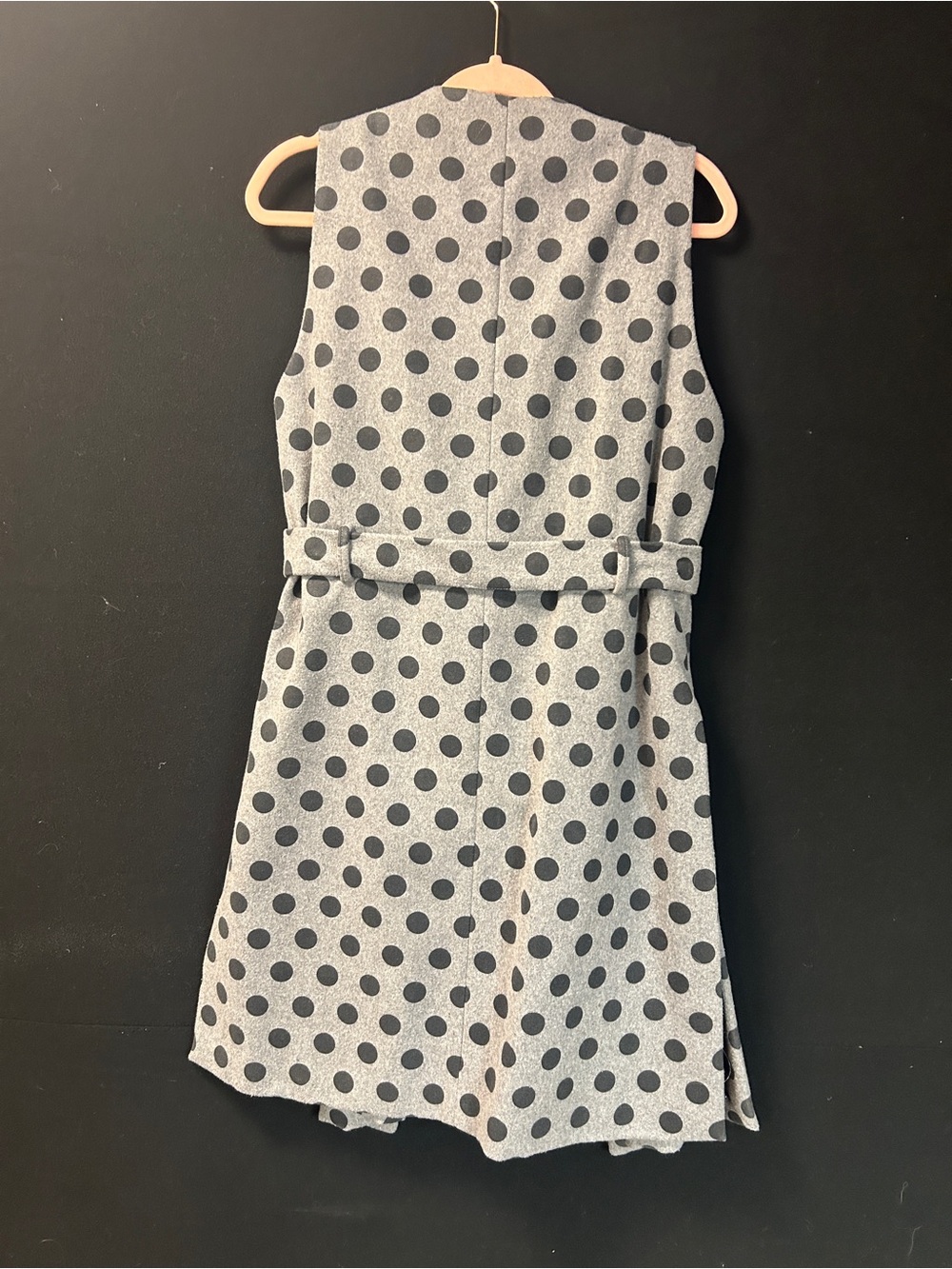 Polka Dot Sleeveless Long Vest in Gray with Belt - Picture 4 of 6